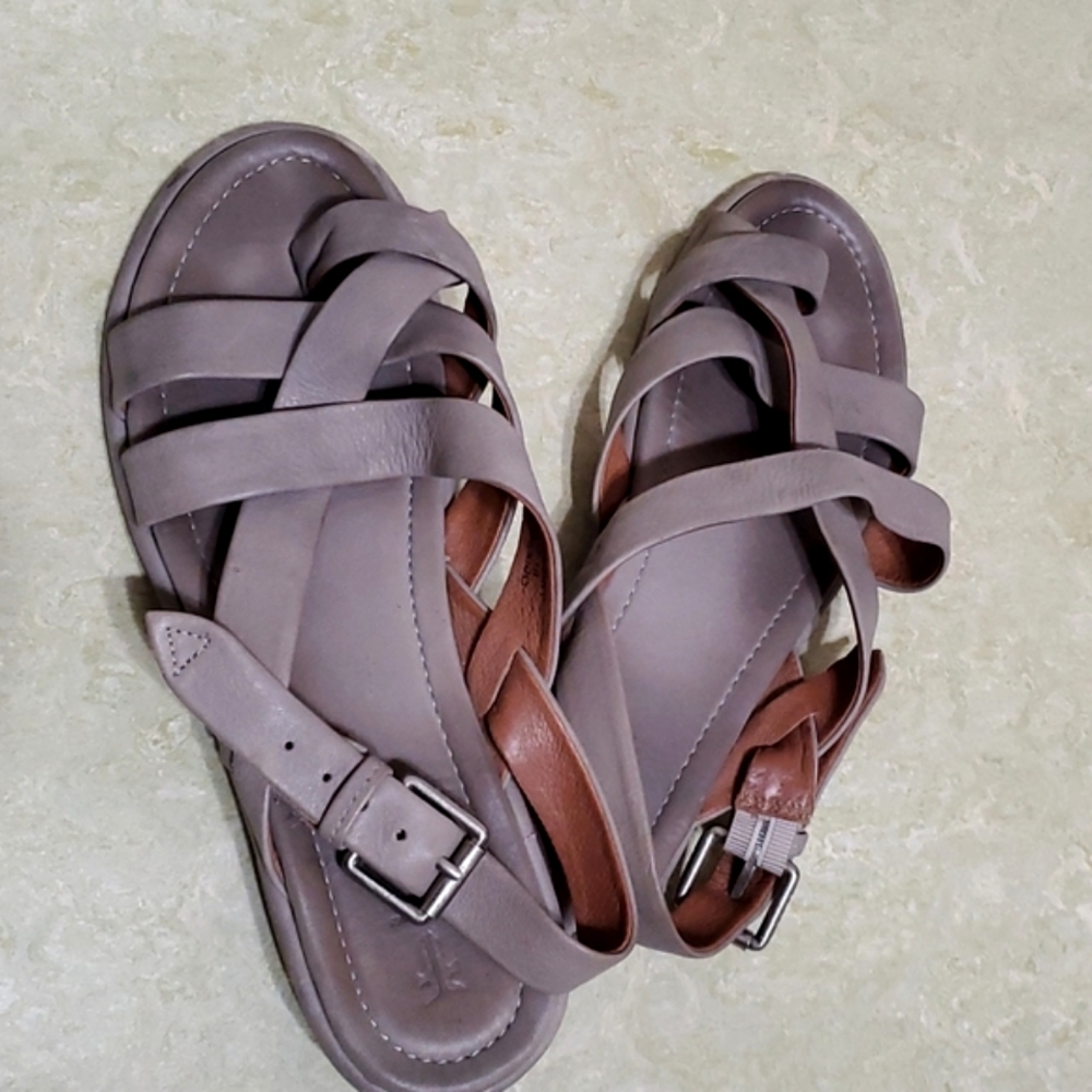 Frye Tait Softy sandals, grey, sz8.5